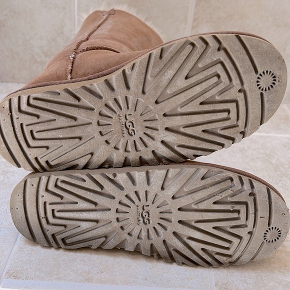 UGG Tall Bailey Button size US 6 UK 36 - Picture 7 of 8